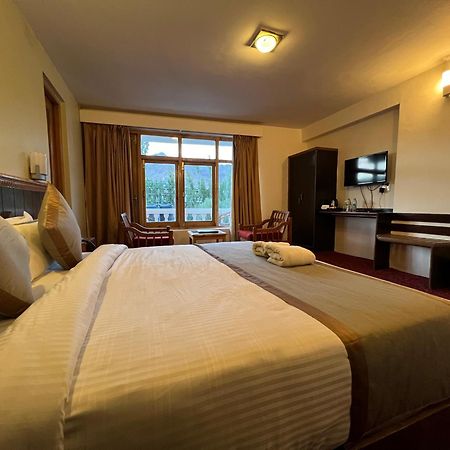 The Pangong Hotel Leh Exterior photo