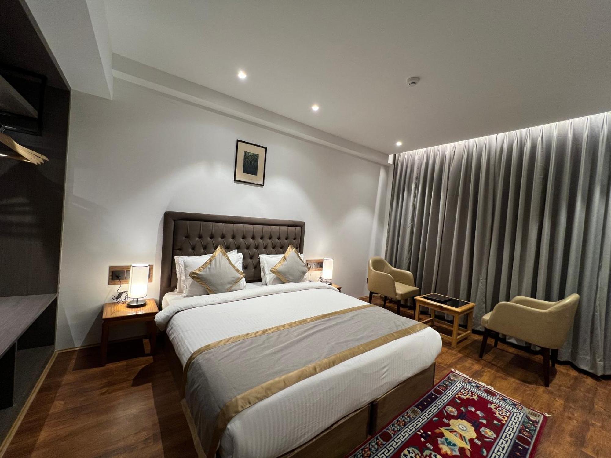The Pangong Hotel Leh Exterior photo