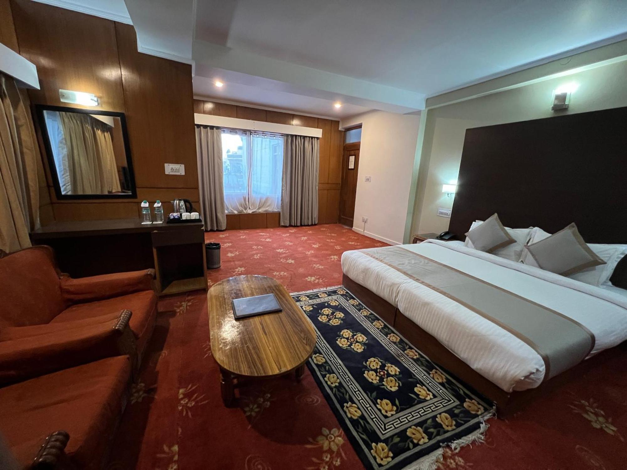 The Pangong Hotel Leh Exterior photo